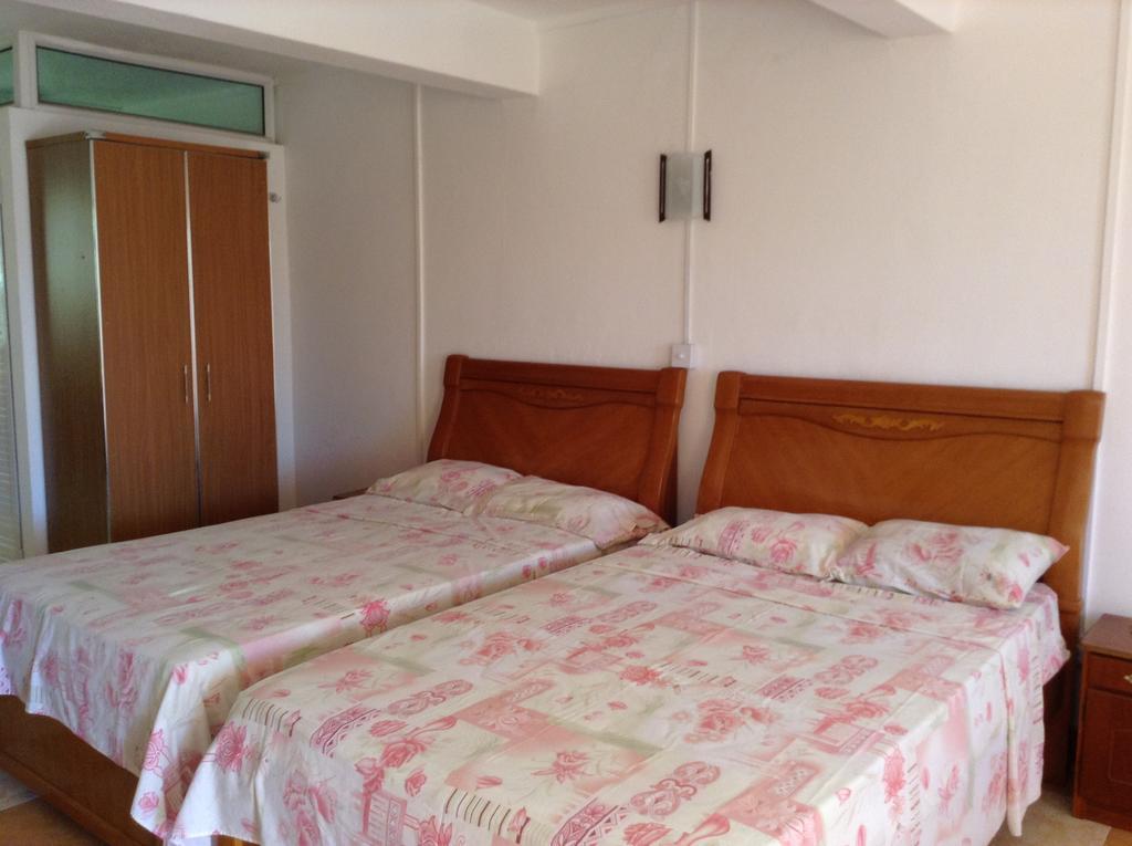Ebrahim Flats - Grand Baie Beach Стая снимка
