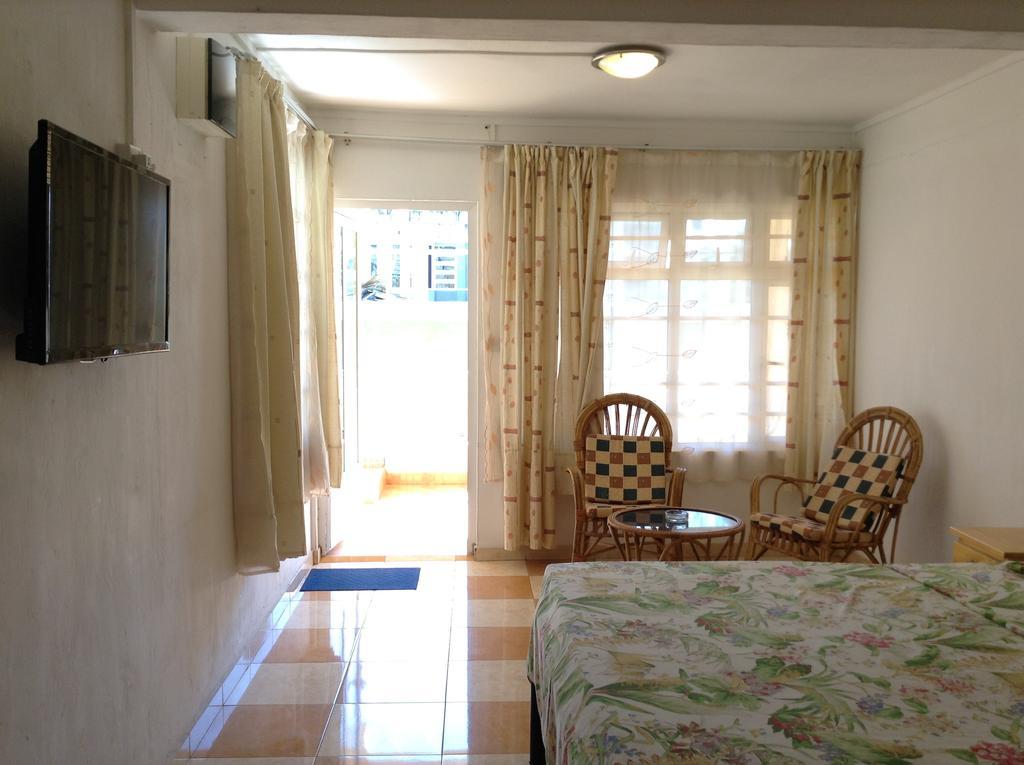 Ebrahim Flats - Grand Baie Beach Стая снимка