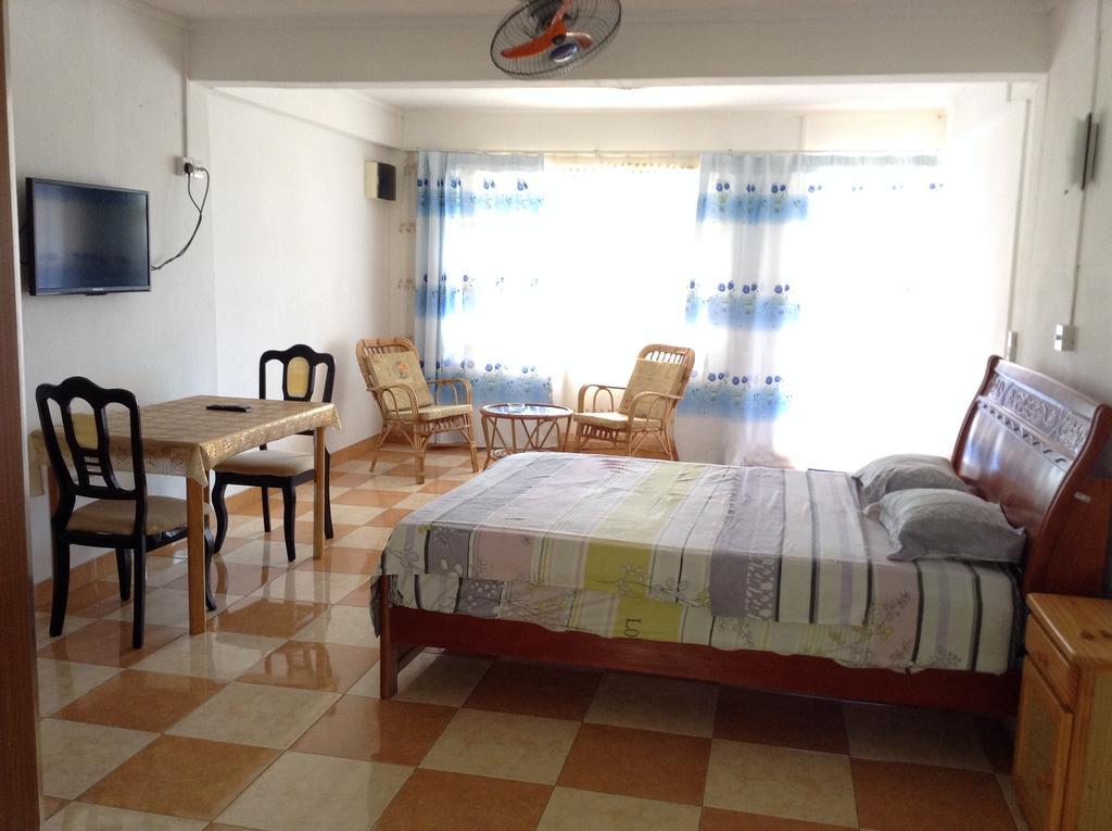 Ebrahim Flats - Grand Baie Beach Стая снимка