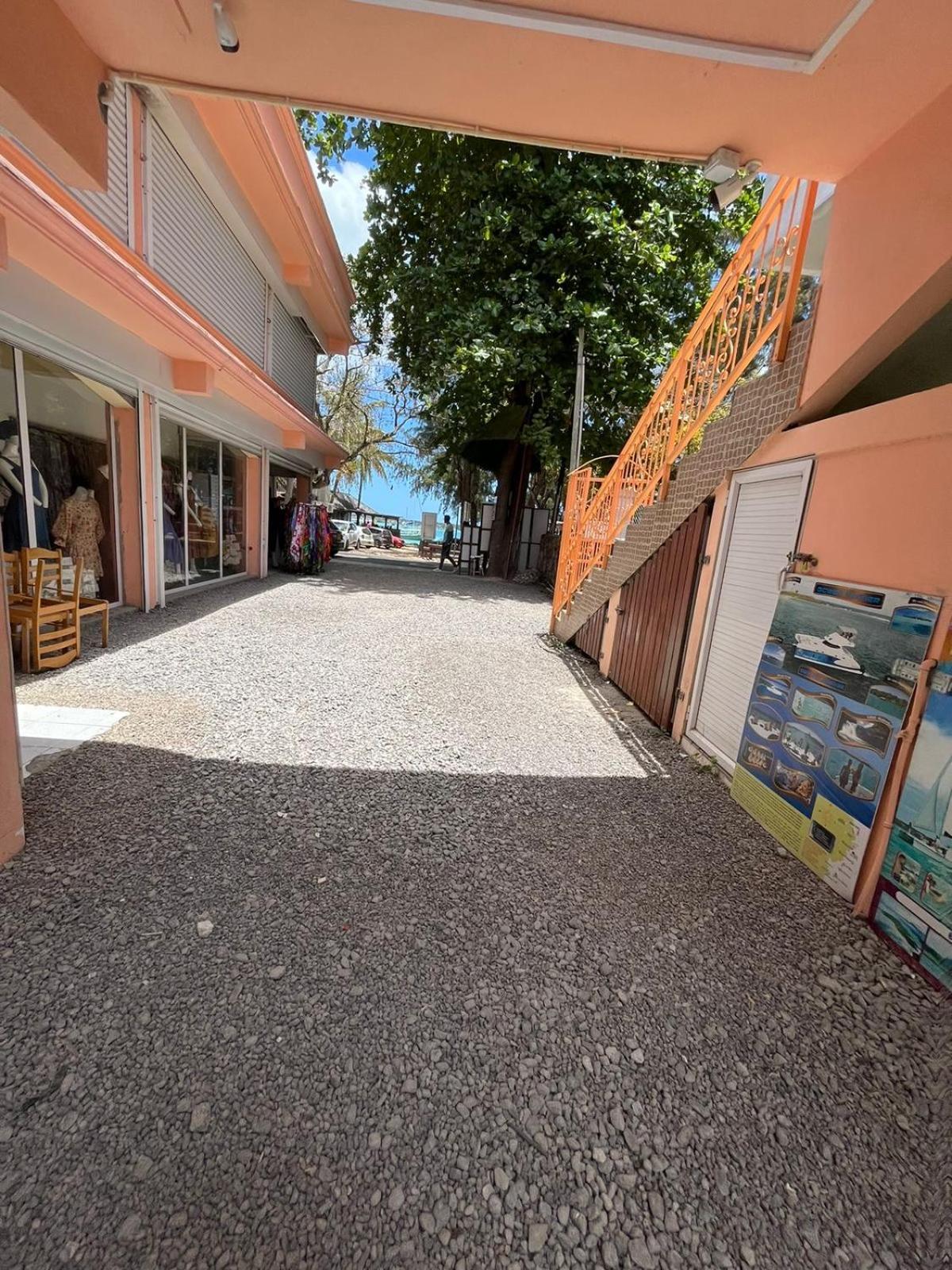 Ebrahim Flats - Grand Baie Beach Екстериор снимка